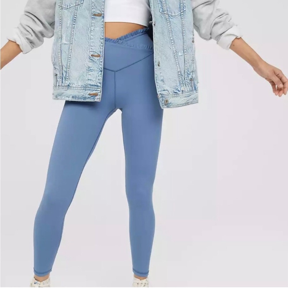 Offline by Aerie Real Me Xtra 7/8 Leggings Blue‎ Crossover Ruffle Waist Small